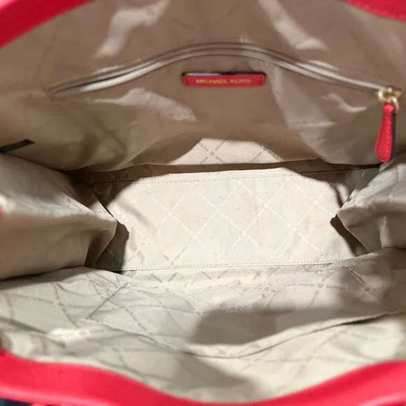 Michael Kors Bright Pink Tote Bag - Picture 4 of 6